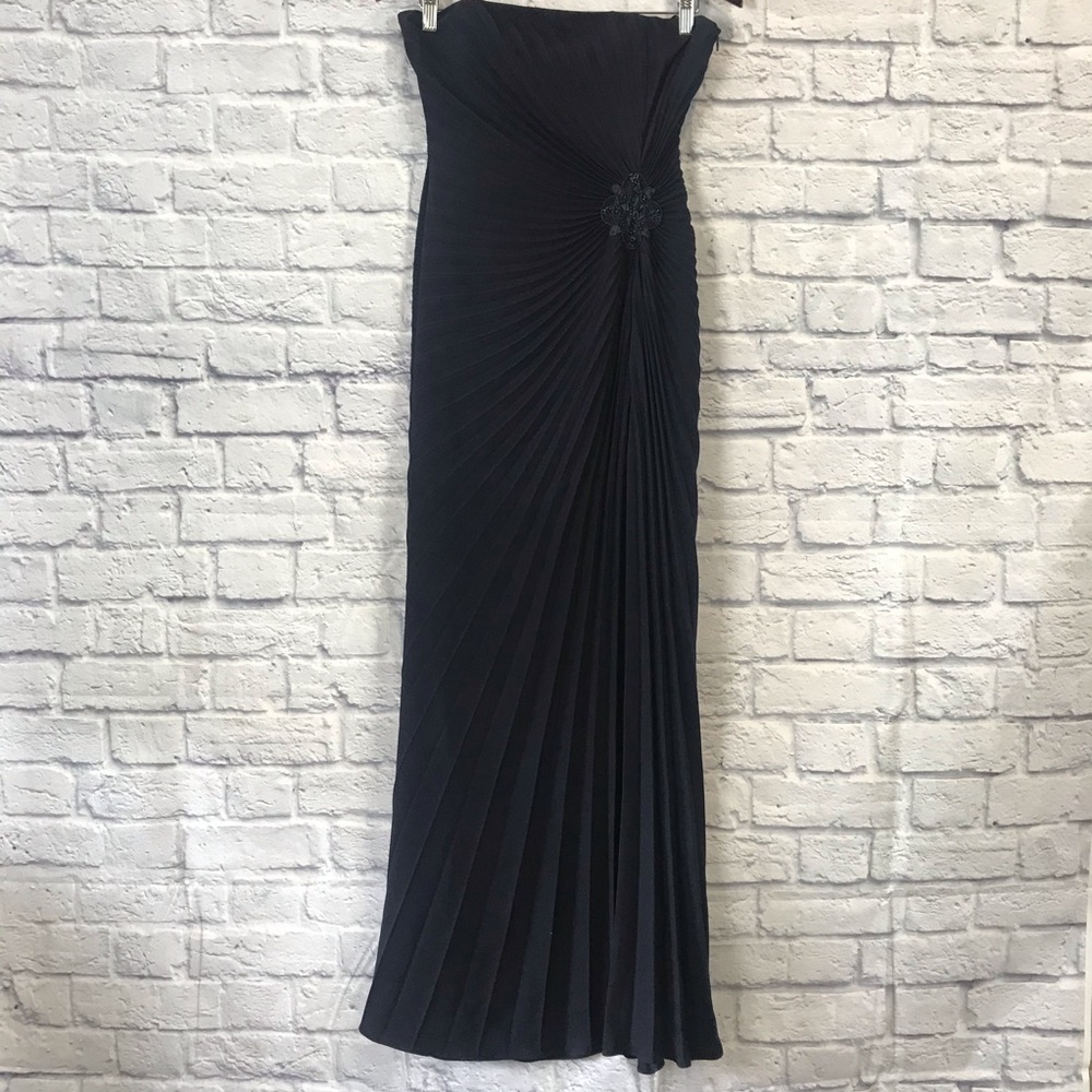 David Meister Strapless Pleated Formal Gown Midnight Blue Women's Size 6 EUC